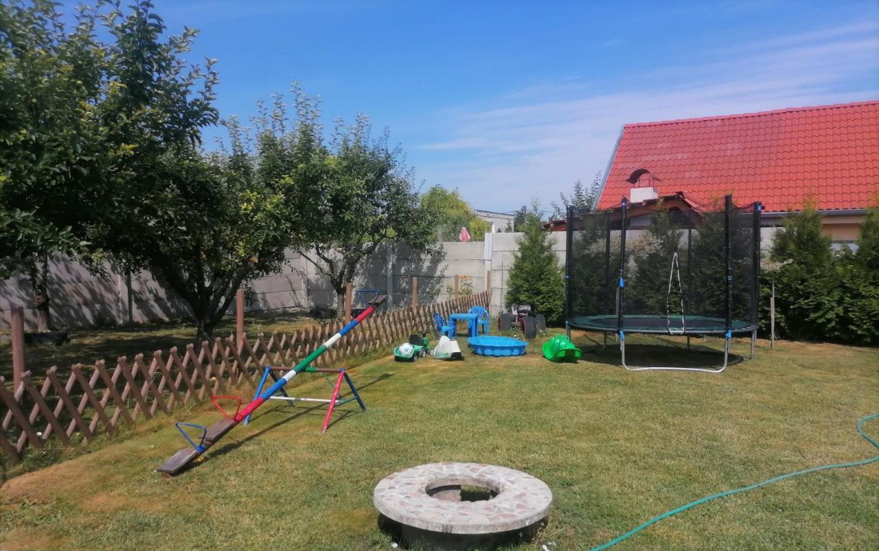 Отель Ubytovanie Harmony House Вельки-Медер Экстерьер фото